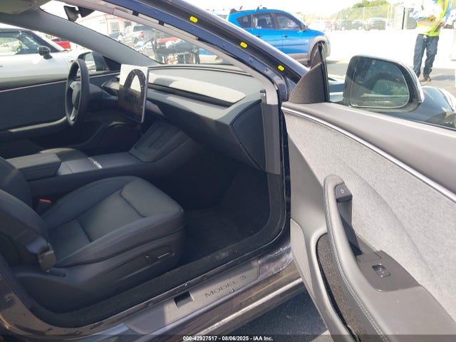2025 TESLA MODEL 3 5YJ3E1EA1SF026410 Photo 4