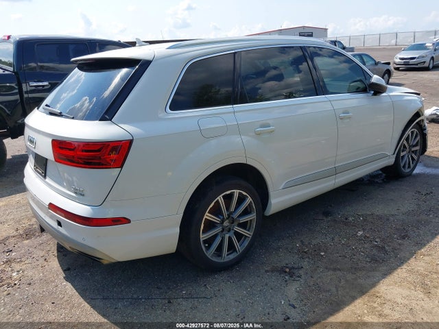 2017 AUDI Q7 WA1LAAF73HD039992 Photo 3