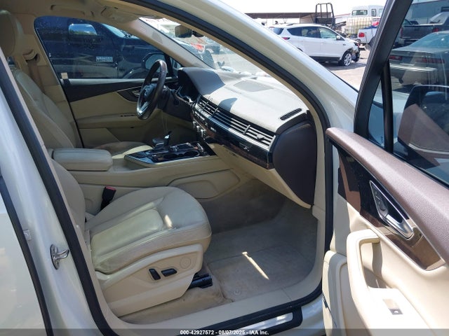 2017 AUDI Q7 WA1LAAF73HD039992 Photo 4