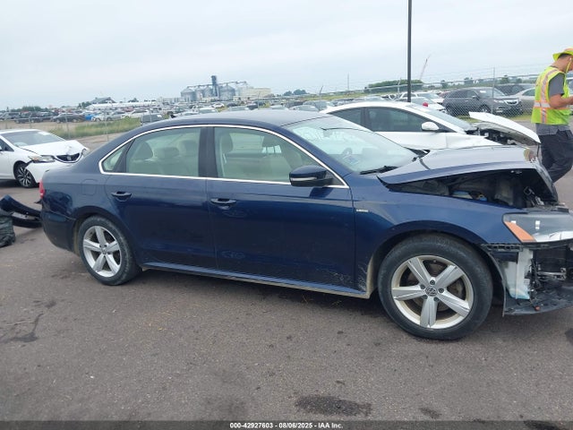 Volkswagen 2015 2015 1VWAT7A38FC108691 Image 13