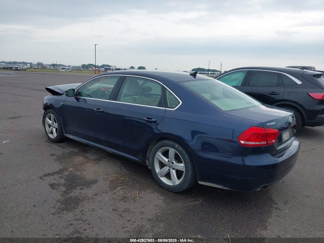 Volkswagen 2015 2015 1VWAT7A38FC108691 Image 3