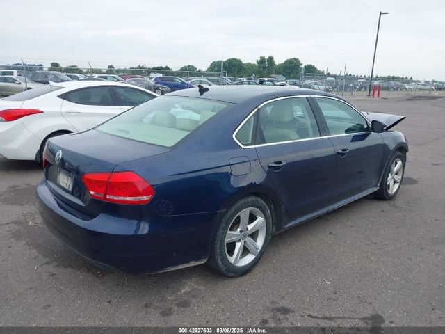Volkswagen 2015 2015 1VWAT7A38FC108691 Image 4
