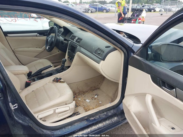 Volkswagen 2015 2015 1VWAT7A38FC108691 Image 5