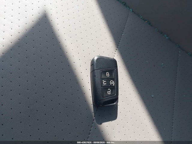 Volkswagen Tiguan 2018 3VV2B7AX4JM157330 Image 11