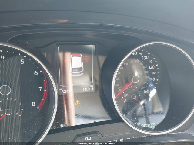 Volkswagen Tiguan 2018 3VV2B7AX4JM157330 Image 16
