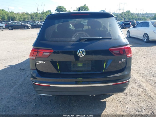 Volkswagen Tiguan 2018 3VV2B7AX4JM157330 Image 17