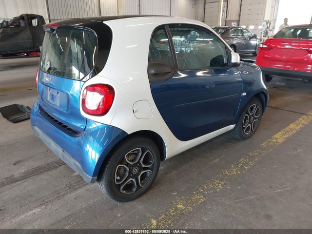 Smart M780 2017 WMEFJ9BA2HK236104 Image 4