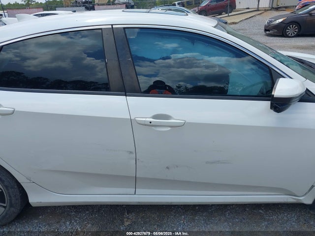 Honda l15b7 2016 19XFC1F30GE036281 Image 14