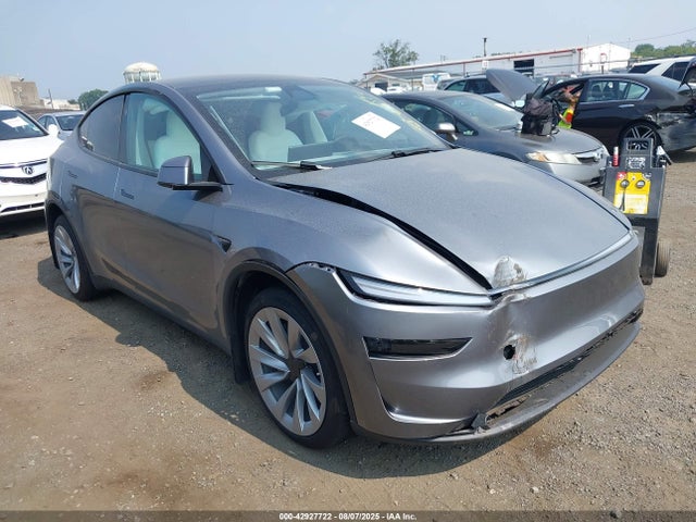 2026 TESLA MODEL Y 7SAYGDEE5TF325116 Photo 0