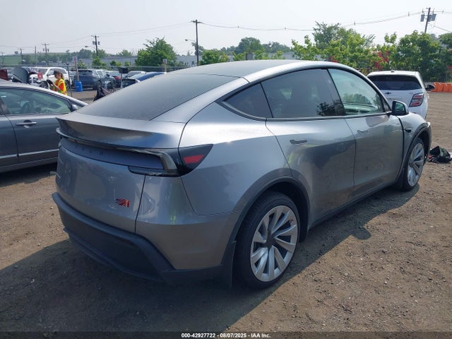 2026 TESLA MODEL Y 7SAYGDEE5TF325116 Photo 3