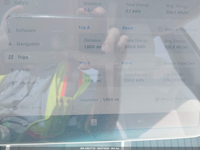 2026 TESLA MODEL Y 7SAYGDEE5TF325116 Photo 6