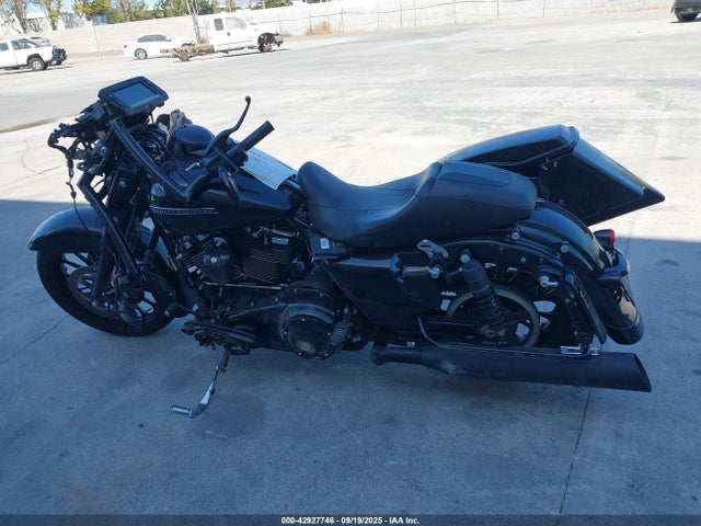 Harley-Davidson Road Glide Special 2018 1HD1KTC30JB683313 Image 14