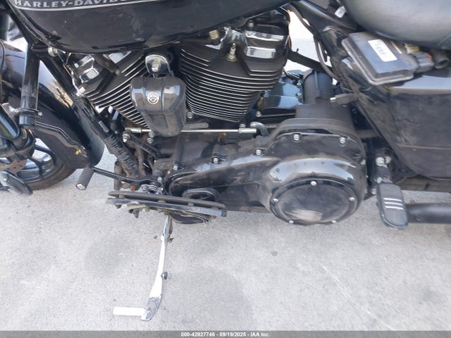 Harley-Davidson Road Glide Special 2018 1HD1KTC30JB683313 Image 9