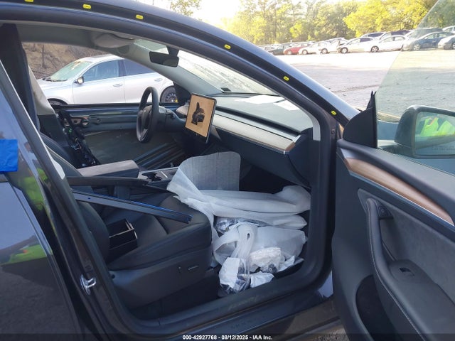 2024 TESLA MODEL Y 7SAYGDED1RF072568 Photo 4