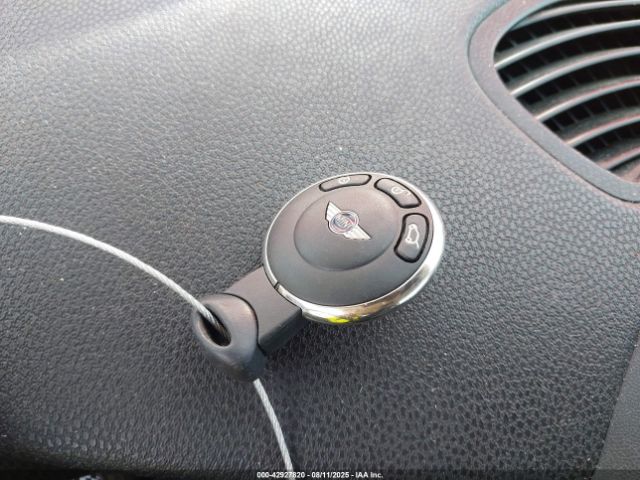 2011 MINI COOPER S WMWSV3C58BTY21378 Photo 10