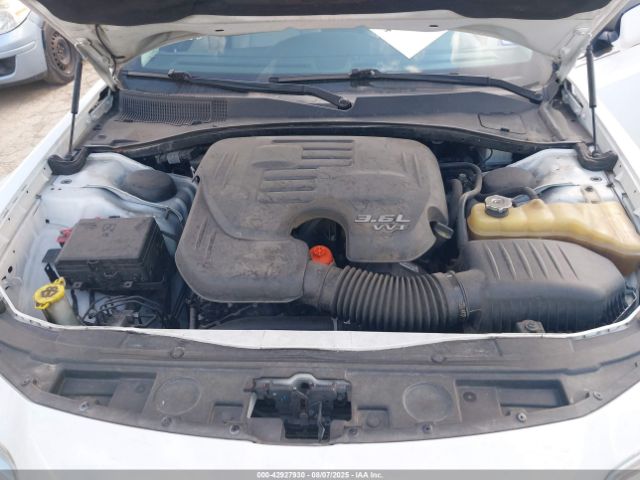 2017 CHRYSLER 300 2C3CCAAG2HH577680 Photo 9