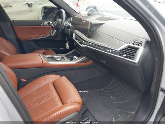2025 BMW X7 5UX23EM03S9W59520 Photo 4