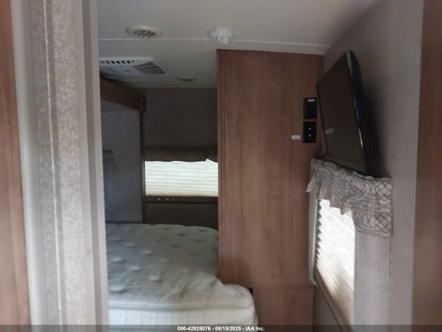 Forest River Real-lite / Rockwood Lite Weight Trailers 2018 4X4TRLH25J1883206 Image 5