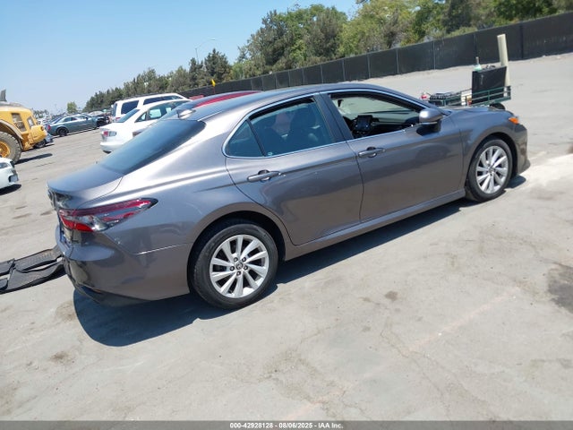 Toyota Camry Le Awd 2022 4T1C11BK8NU070159 Image 4