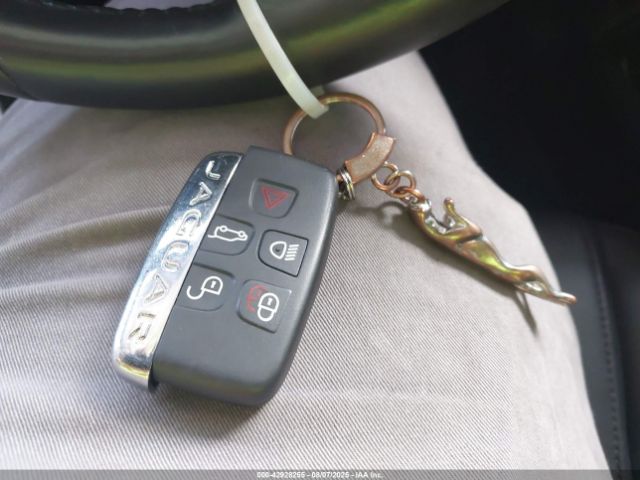 2019 JAGUAR F-PACE SADCJ2FX1KA390022 Photo 10