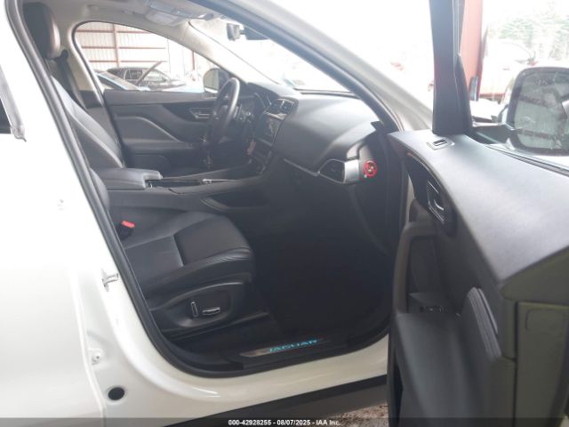 2019 JAGUAR F-PACE SADCJ2FX1KA390022 Photo 4