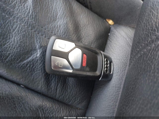 2017 AUDI A4 WAUANAF4XHN065813 Photo 10