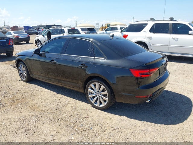 2017 AUDI A4 WAUANAF4XHN065813 Photo 2