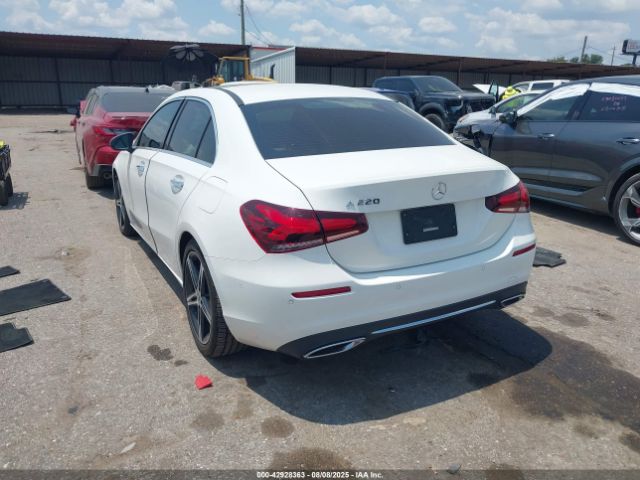 2022 MERCEDES-BENZ A 220 W1K3G4EB5NJ344215 Photo 2