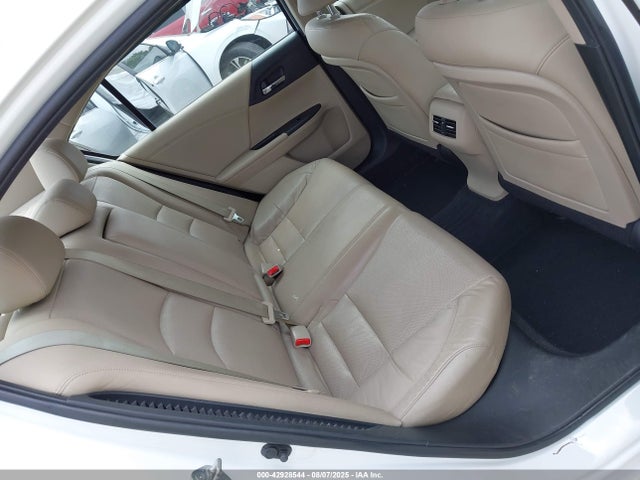 Honda lfa1 2014 1HGCR6F55EA004718 Image 8