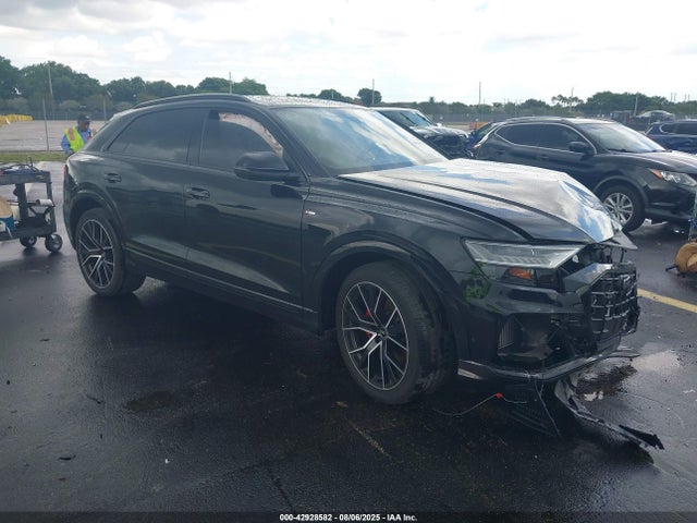 2021 AUDI Q8 WA1EVAF17MD044079 Photo 0