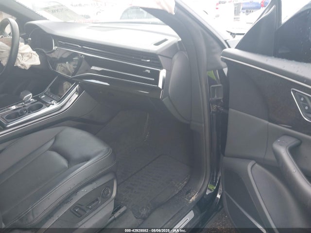 2021 AUDI Q8 WA1EVAF17MD044079 Photo 4