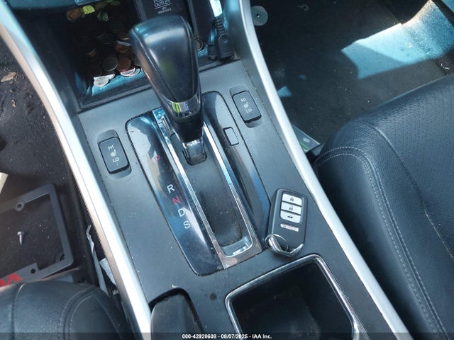 Honda j35y1 2015 1HGCR3F80FA014597 Image 11