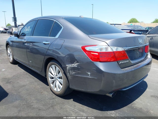 Honda j35y1 2015 1HGCR3F80FA014597 Image 3