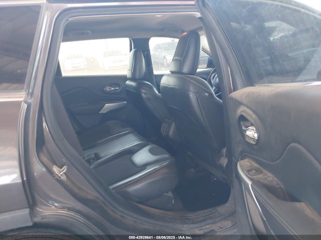 Jeep 2018 2018 1C4PJLLB0JD568835 Image 8