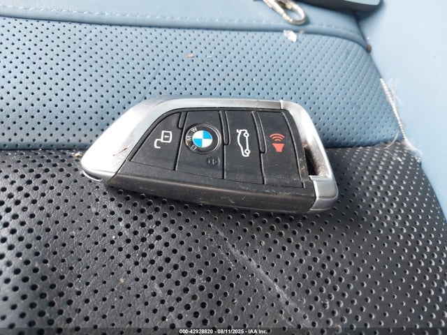 BMW M3 Sedan 2023 WBS53AY01PFP75205 Image 11