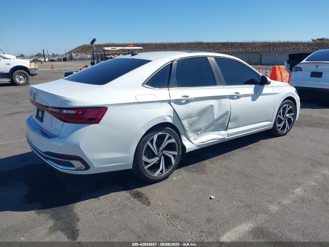 3VWGX7BU7SM077433 Volkswagen tsi