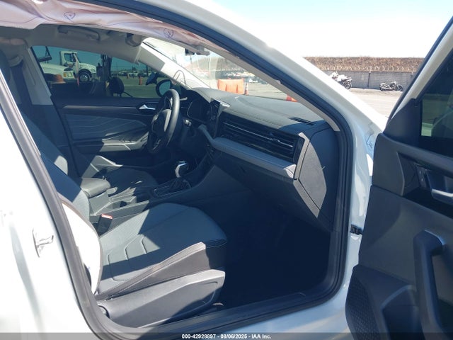 3VWGX7BU7SM077433 Volkswagen tsi
