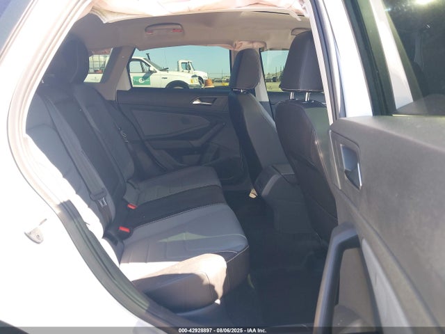 3VWGX7BU7SM077433 Volkswagen tsi