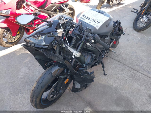 JKBZXJK11SA009761 Kawasaki Ninja Zx-6r
