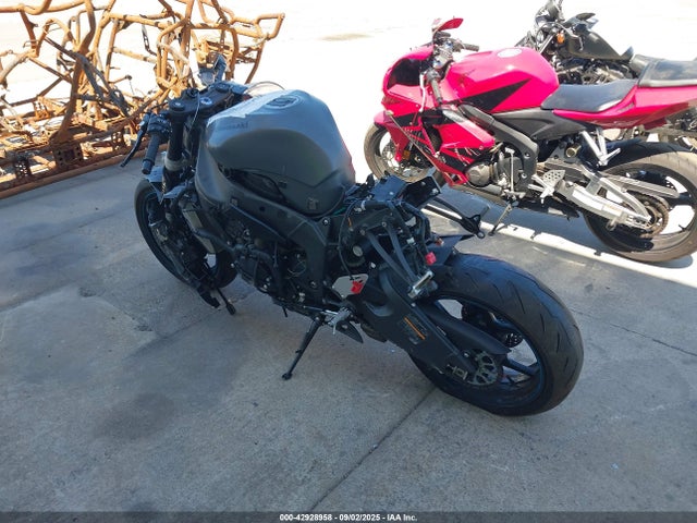 JKBZXJK11SA009761 Kawasaki Ninja Zx-6r