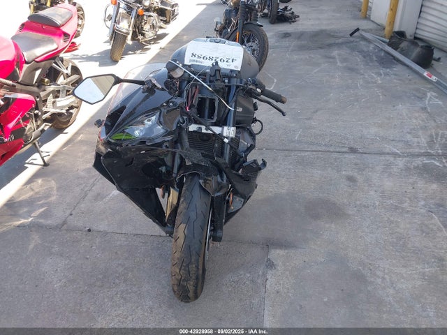 JKBZXJK11SA009761 Kawasaki Ninja Zx-6r
