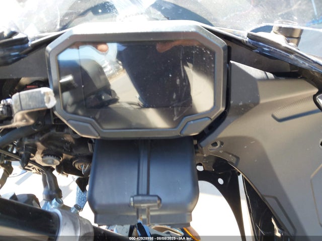 JKBZXJK11SA009761 Kawasaki Ninja Zx-6r