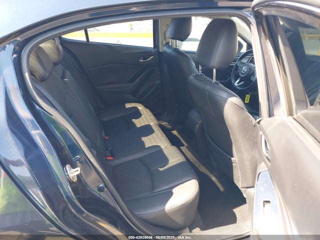 3MZBN1V33JM183666 Mazda py