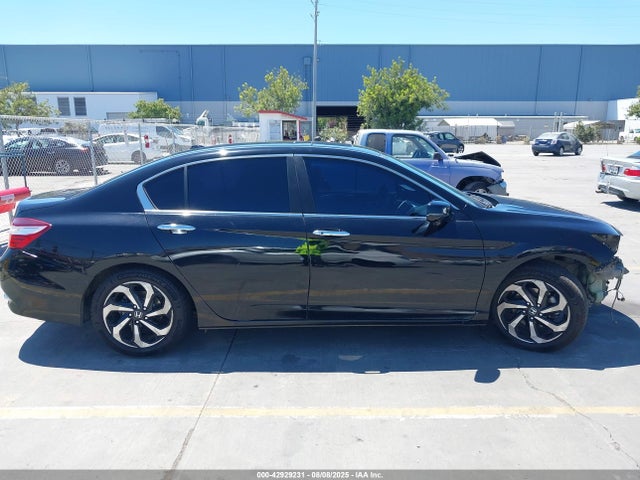1HGCR2F88GA132988 Honda k24w1