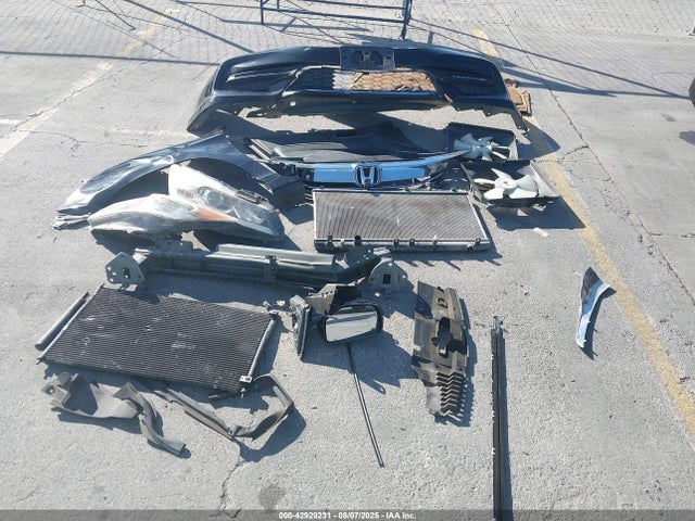 1HGCR2F88GA132988 Honda k24w1
