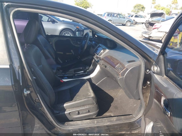 1HGCR2F88GA132988 Honda k24w1