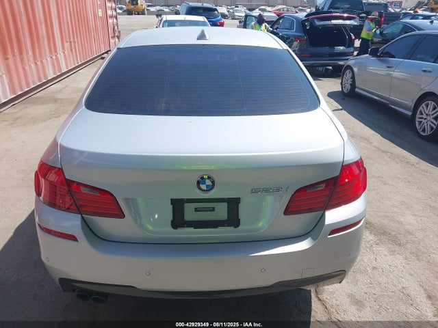 WBA5A5C56FD521259 BMW 528I