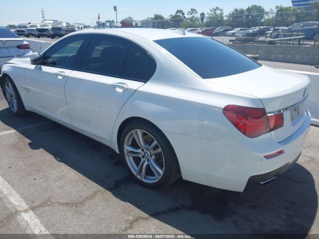 2015 BMW 740I WBAYA6C56FD826909 Photo 2