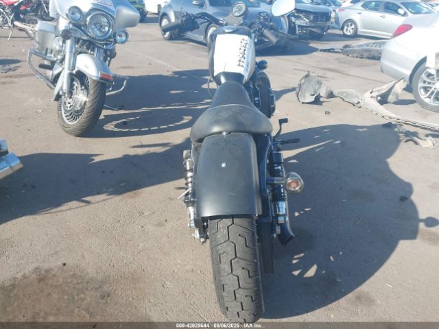 2010 HARLEY-DAVIDSON XL883 1HD4LE210AC407911 Photo 5