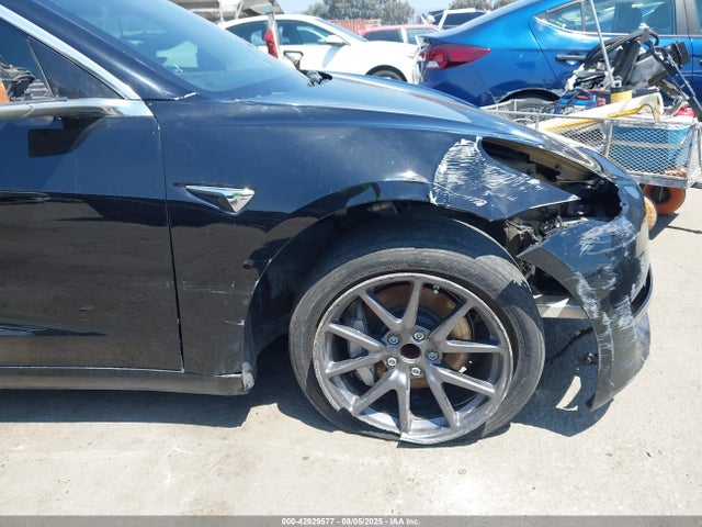 5YJ3E1EA7KF192978 Tesla 2019